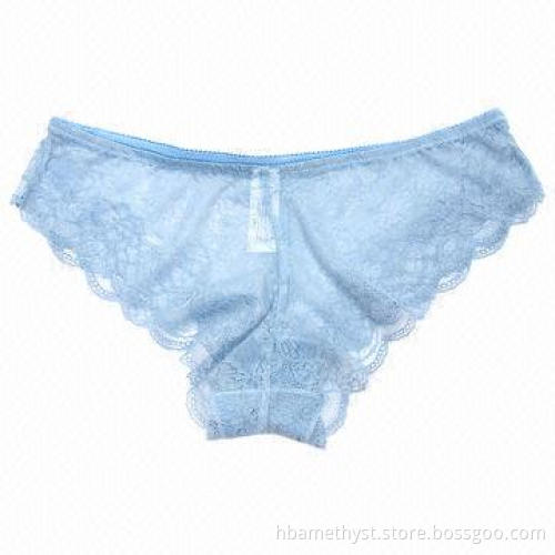 Allover-laced women's brief, comfortable to wear